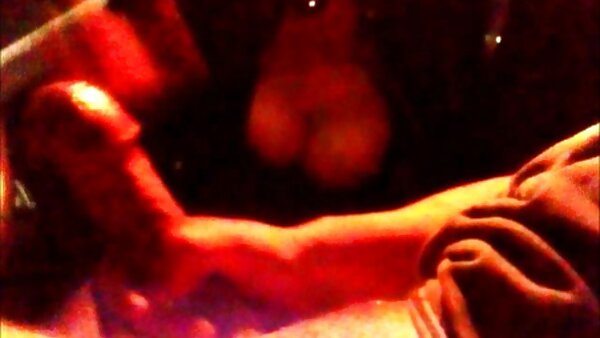 جوجه های داغ لعنتی توسط یک یارو سیاهپوست لعنتی افلام سکس عربی